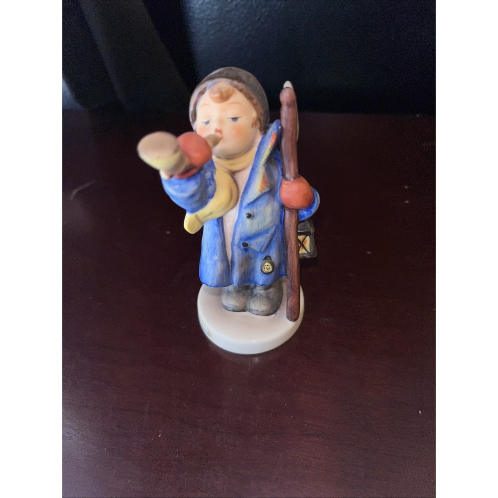 Goebel Hummel Hear Ye ,Hear Ye Figurine 5"